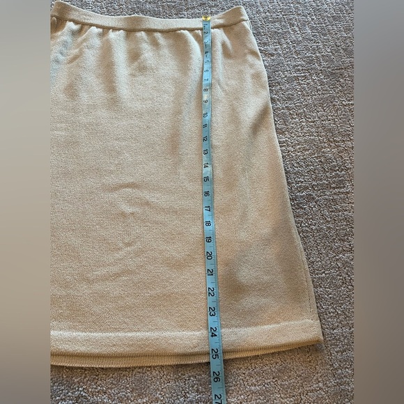St. John By Marie Gray Knit Pencil Skirt, Size 14, Color Cream, Pull On, Classic - Picture 7 of 9